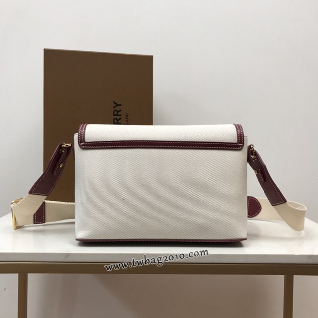 Burberry專門店新款背斜女包 巴寶莉經典帆布配皮翻蓋女士肩背包 yxb1503